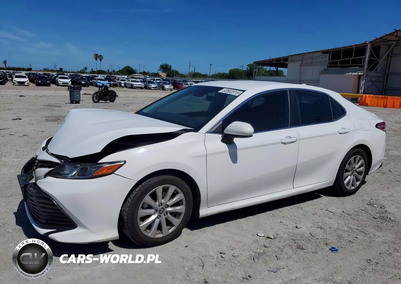 2019 Toyota Camry Le – zdjęcie 1 z 12