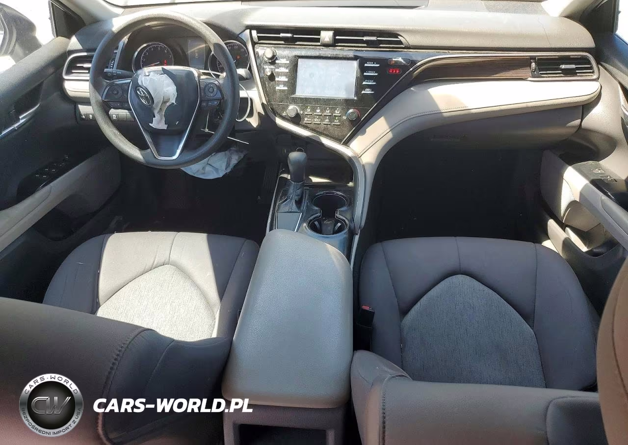 2019 Toyota Camry Le VIN:4T1B11HKXKU780131 - 8