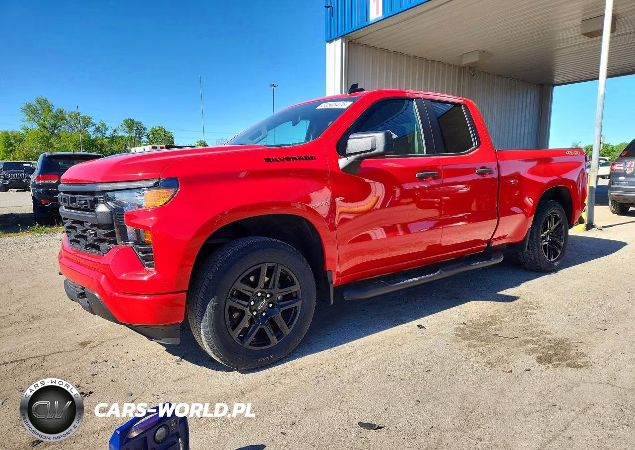 2024 Chevrolet Silverado K1500 Custom – zdjęcie 1 z 12