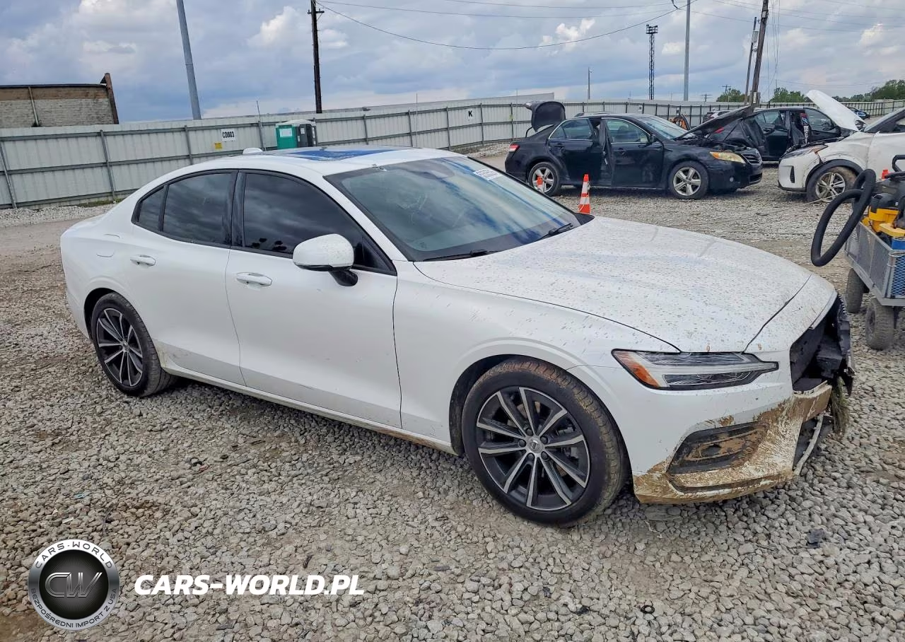 2021 Volvo S60 T5 Momentum VIN:7JR102FK4MG102697 - 4