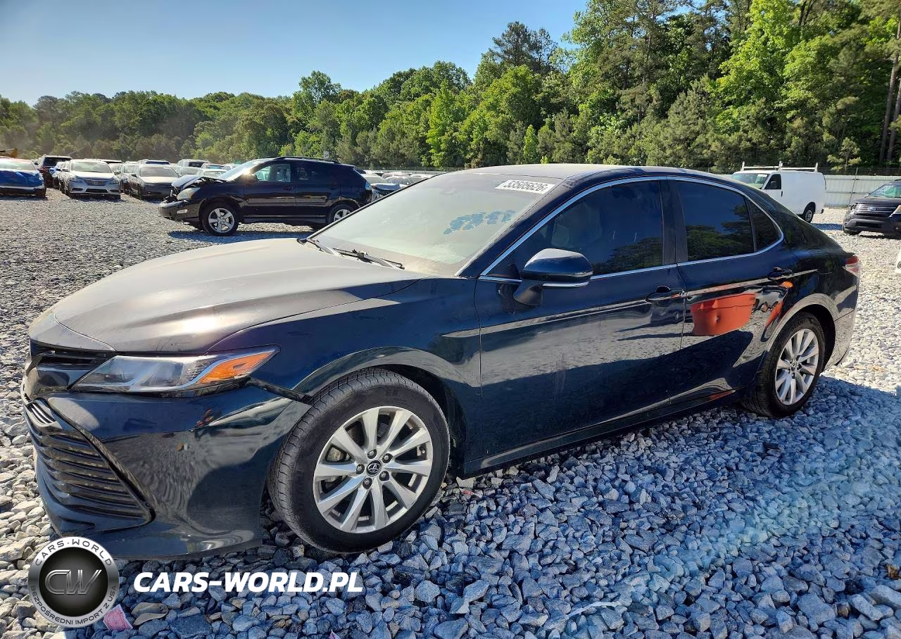 2018 Toyota Camry Le – zdjęcie 1 z 12