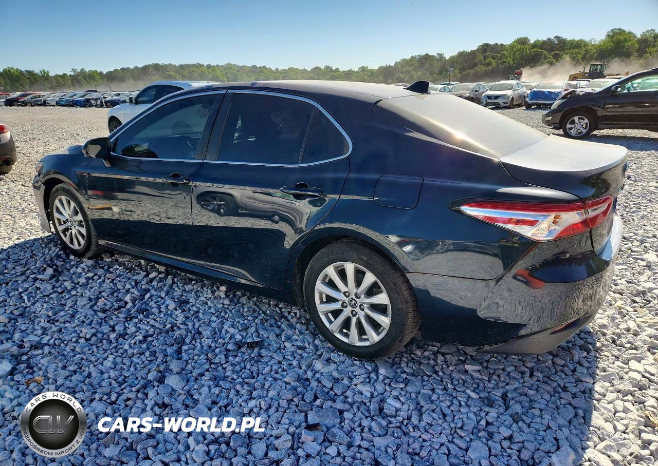 2018 Toyota Camry Le VIN:4T1B11HK4JU598391 - 2