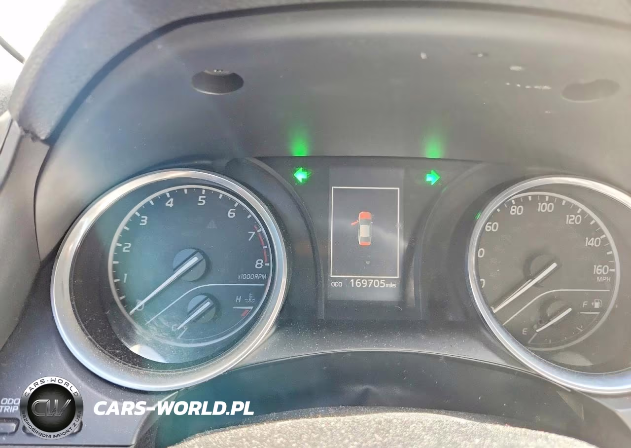 2018 Toyota Camry Le VIN:4T1B11HK4JU598391 - 9