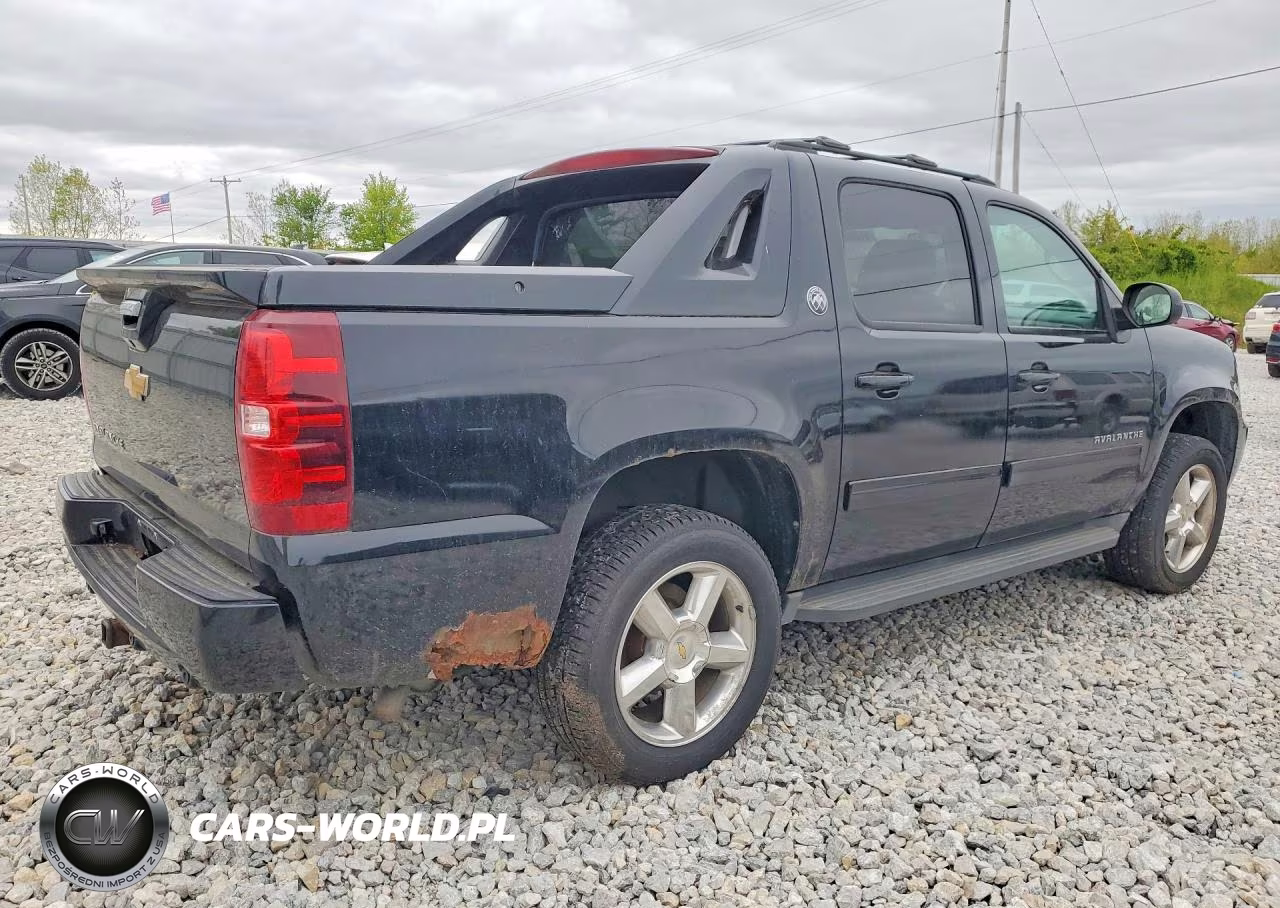 2013 Chevrolet Avalanche Lt VIN:3GNTKFE71DG107261 - 3