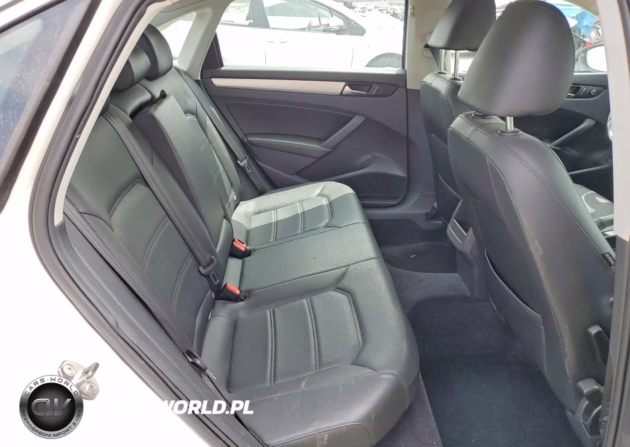 2012 Volkswagen Passat Se VIN:1VWBP7A36CC083620 - 10
