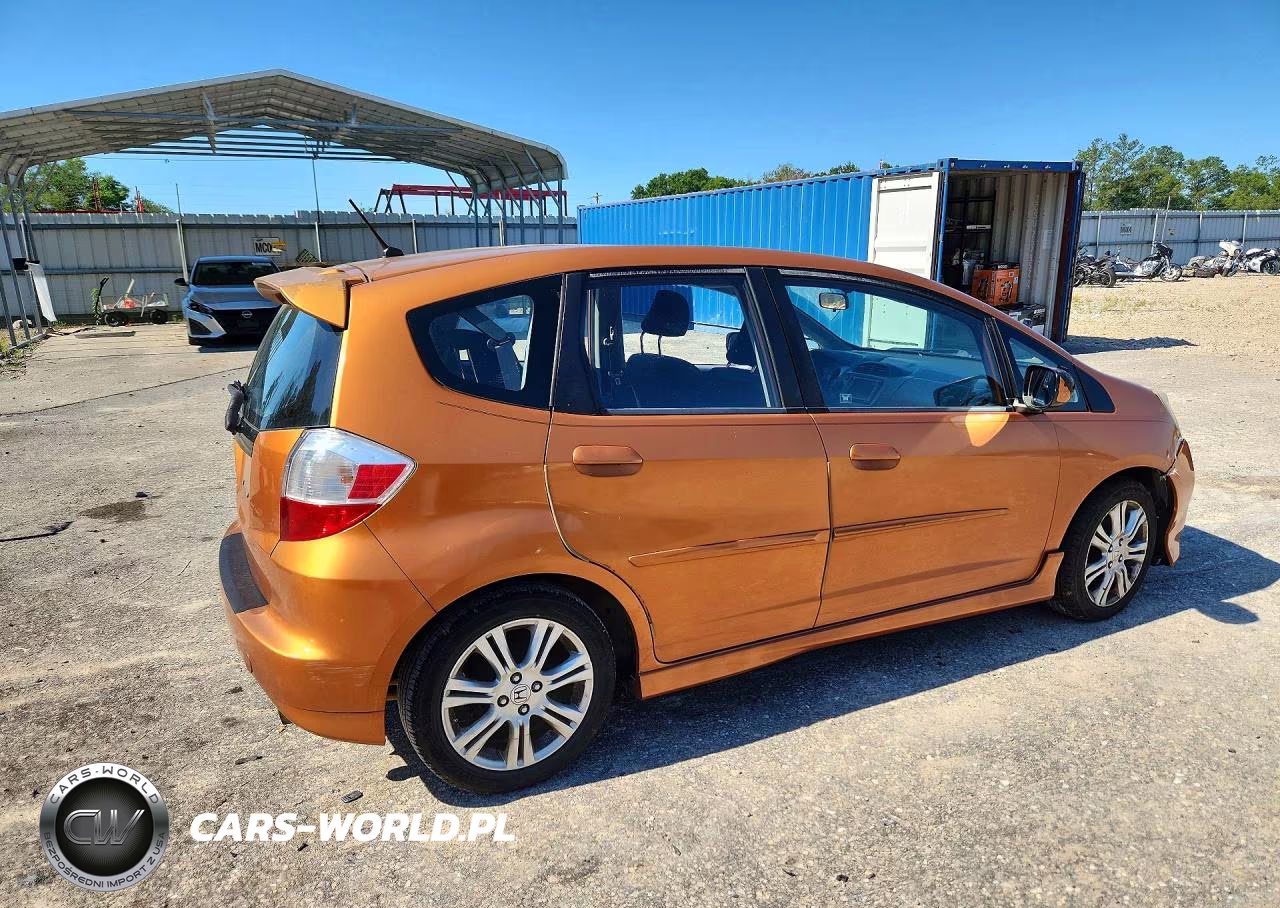 2009 Honda Fit Sport VIN:JHMGE88639S046901 - 3