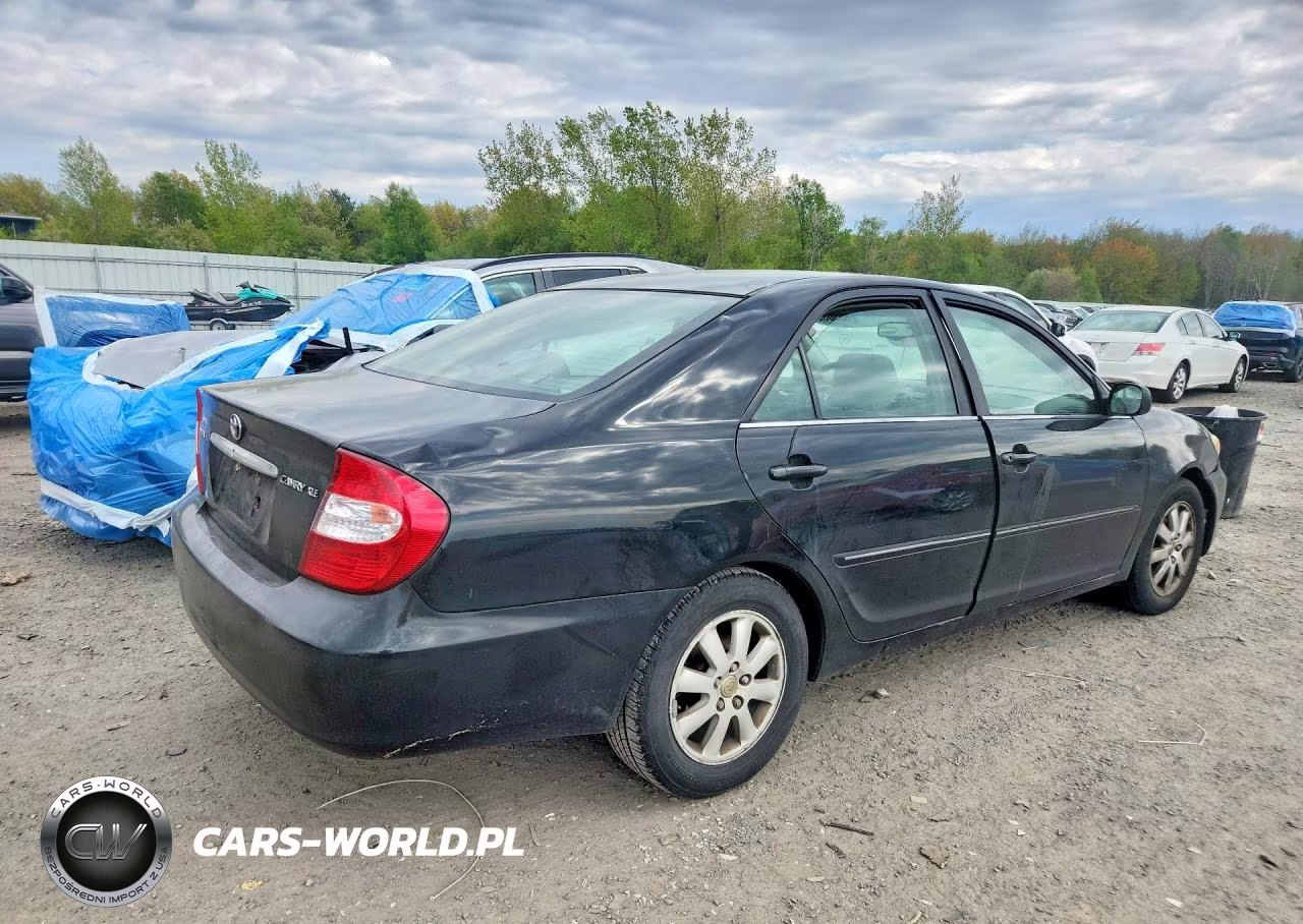 2003 Toyota Camry Xle VIN:4T1BE30KX3U152292 - 3
