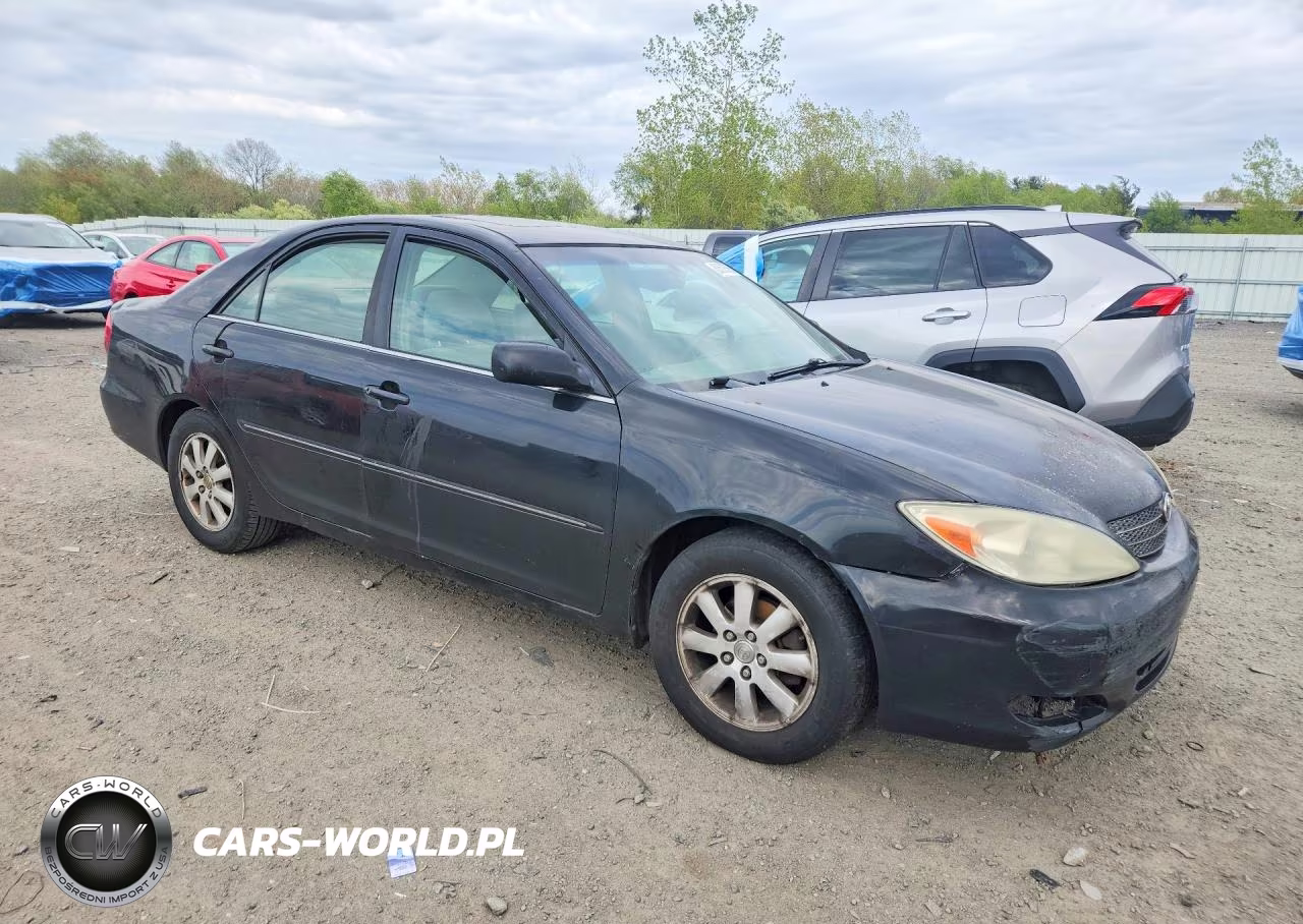 2003 Toyota Camry Xle VIN:4T1BE30KX3U152292 - 4