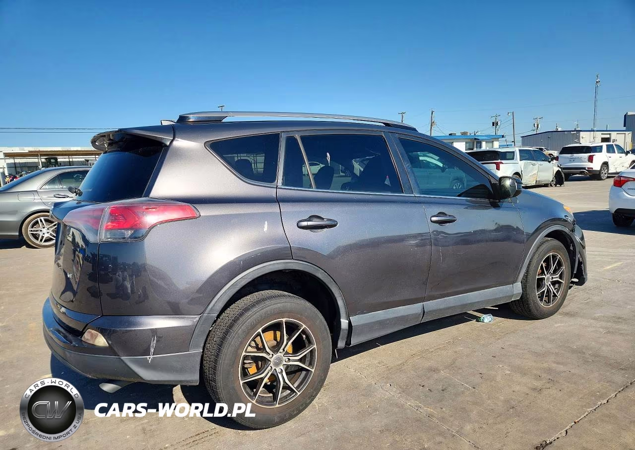 2017 Toyota Rav4 Le VIN:JTMZFREV9HJ716772 - 3