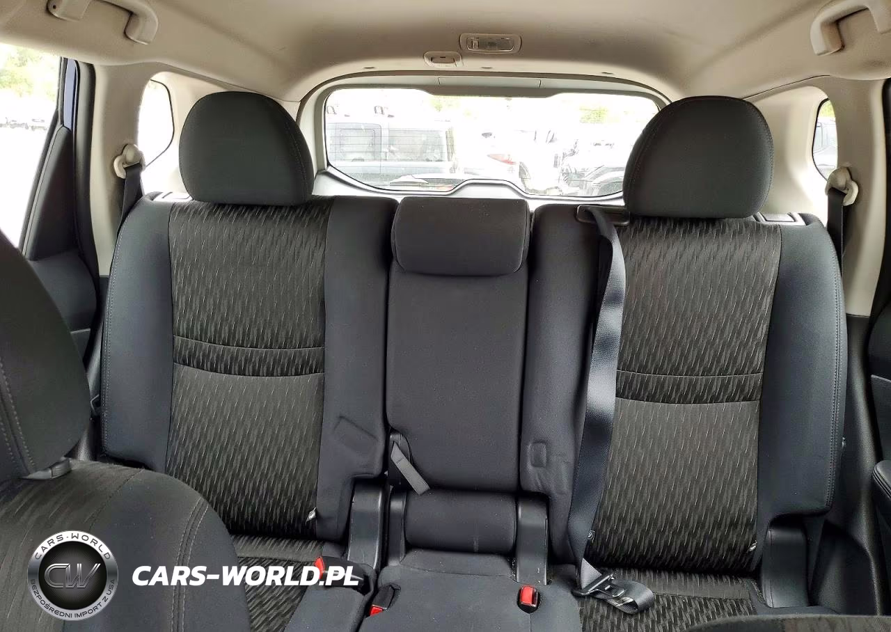 2018 Nissan Rogue S VIN:5N1AT2MV3JC726489 - 10