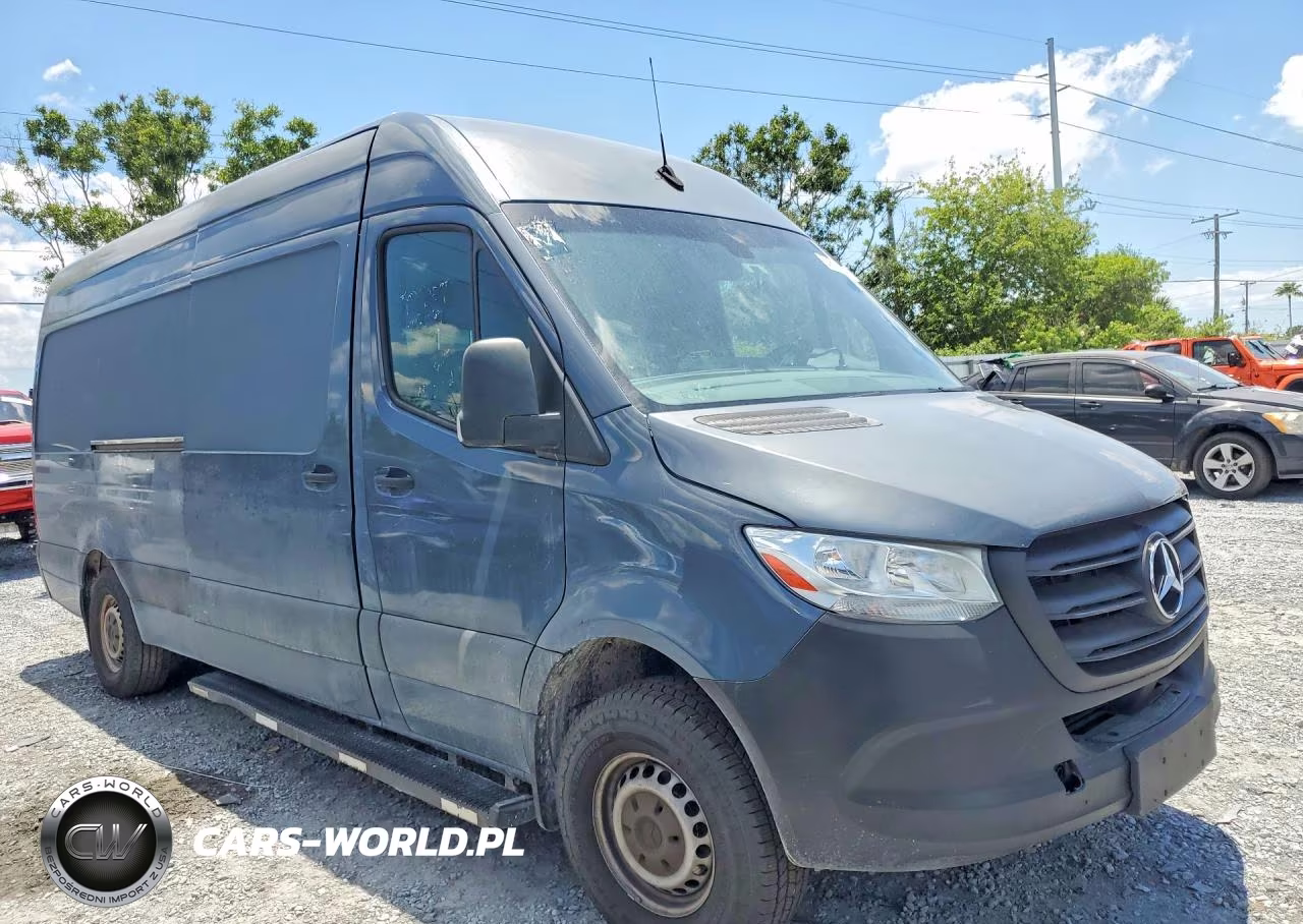 2019 Mercedes Benz Sprinter 2500 Delivery Van VIN:WD4PF1CD2KP125261 - 4