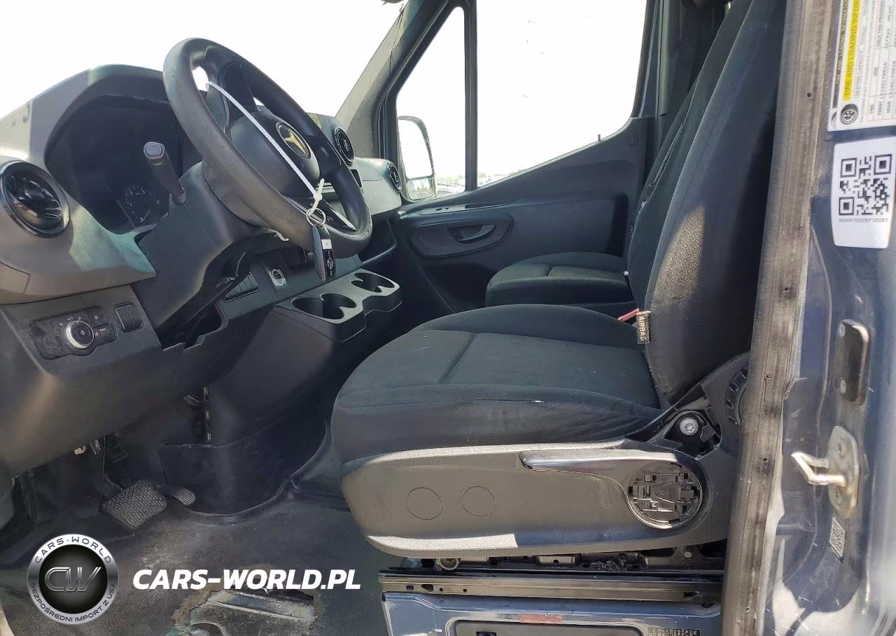 2019 Mercedes Benz Sprinter 2500 Delivery Van VIN:WD4PF1CD2KP125261 - 7