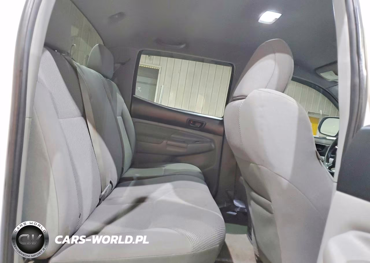 2011 Toyota Tacoma Double Cab VIN:5TFLU4EN4BX002468 - 10