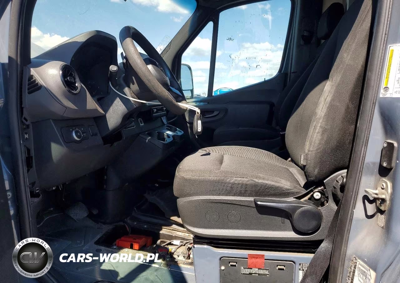 2019 Mercedes-Benz Sprinter 2500 VIN:WD4PF1CD1KP151771 - 7