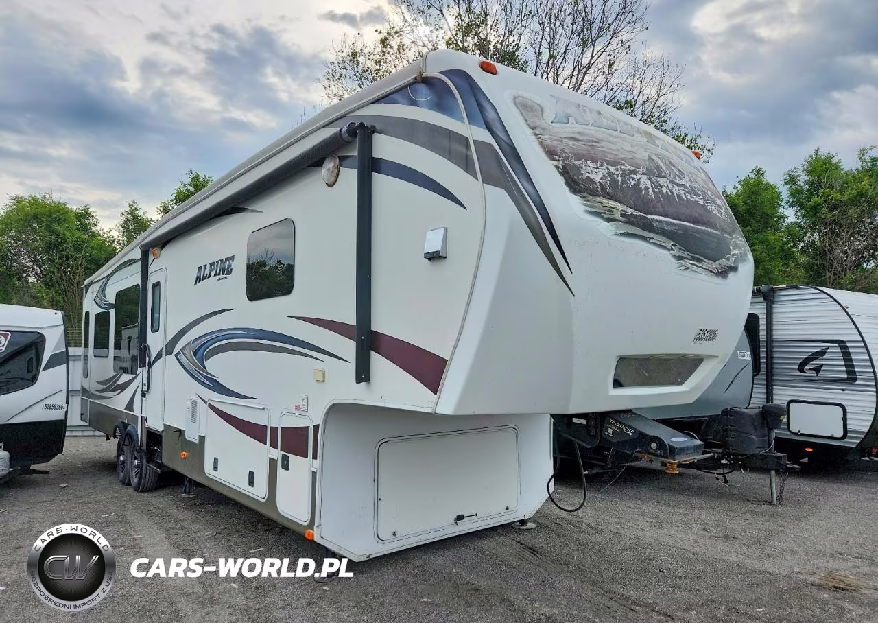 2014 Keystone Alpine Camper