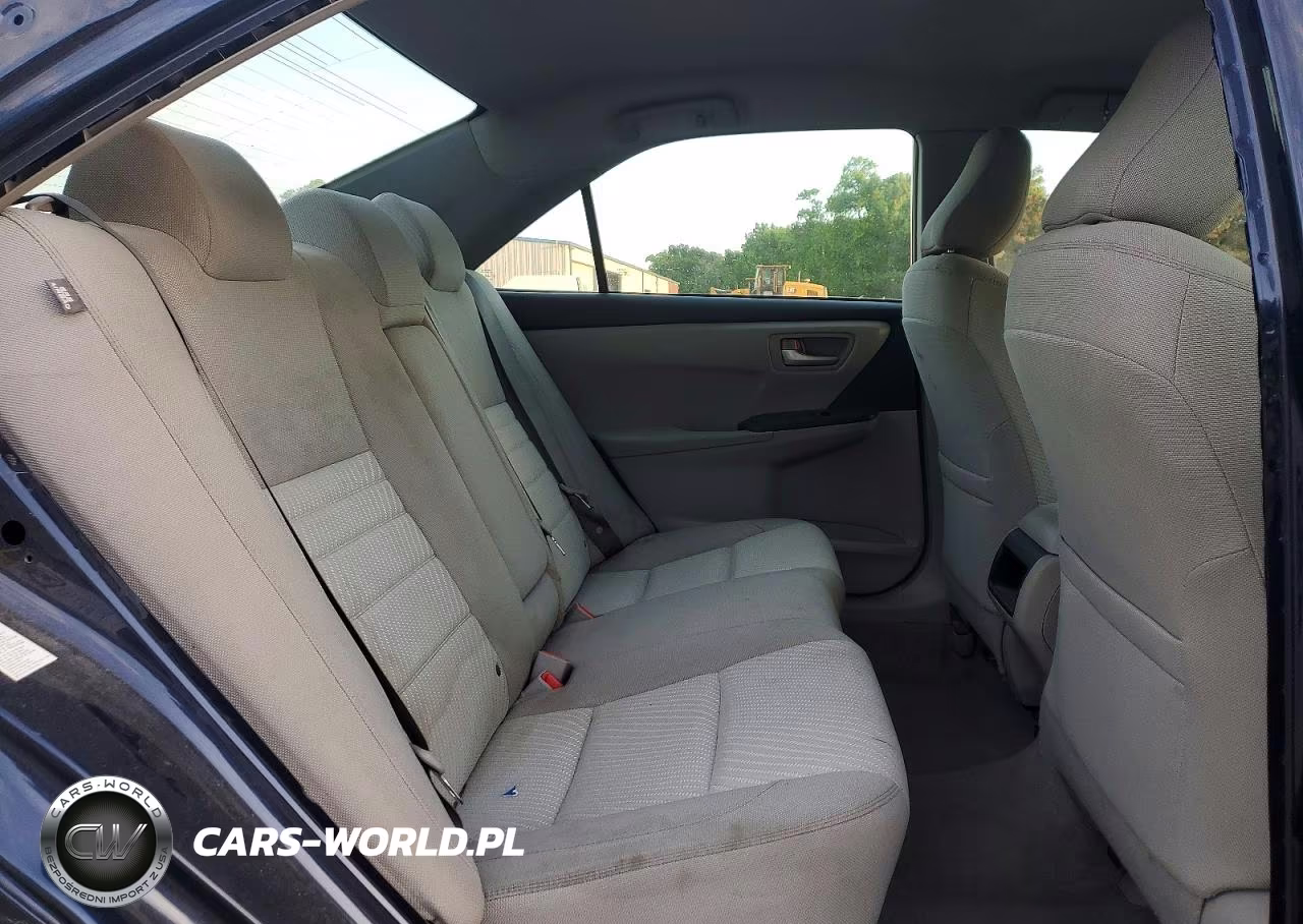 2016 Toyota Camry Le VIN:4T4BF1FK8GR516682 - 10