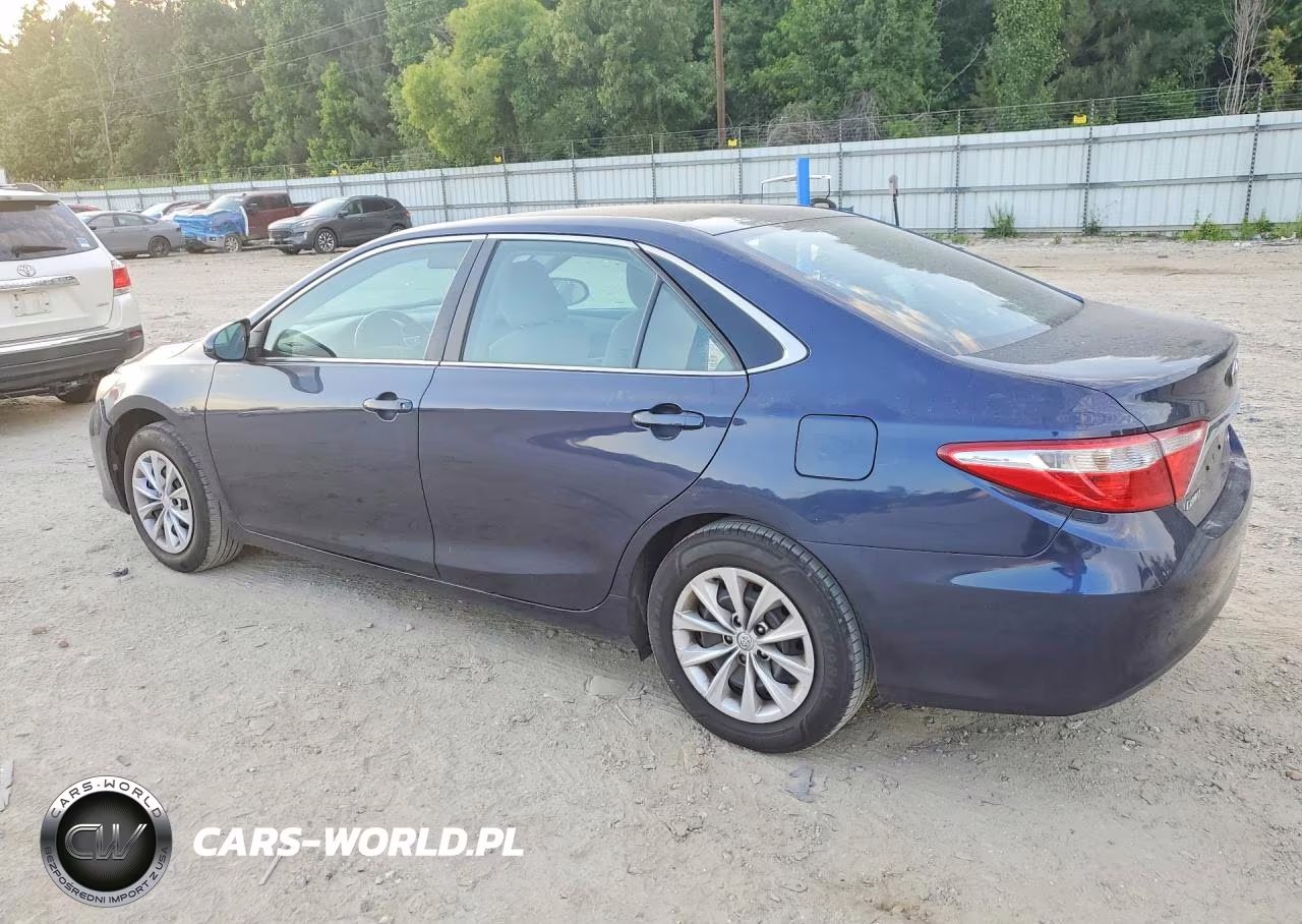 2016 Toyota Camry Le VIN:4T4BF1FK8GR516682 - 2