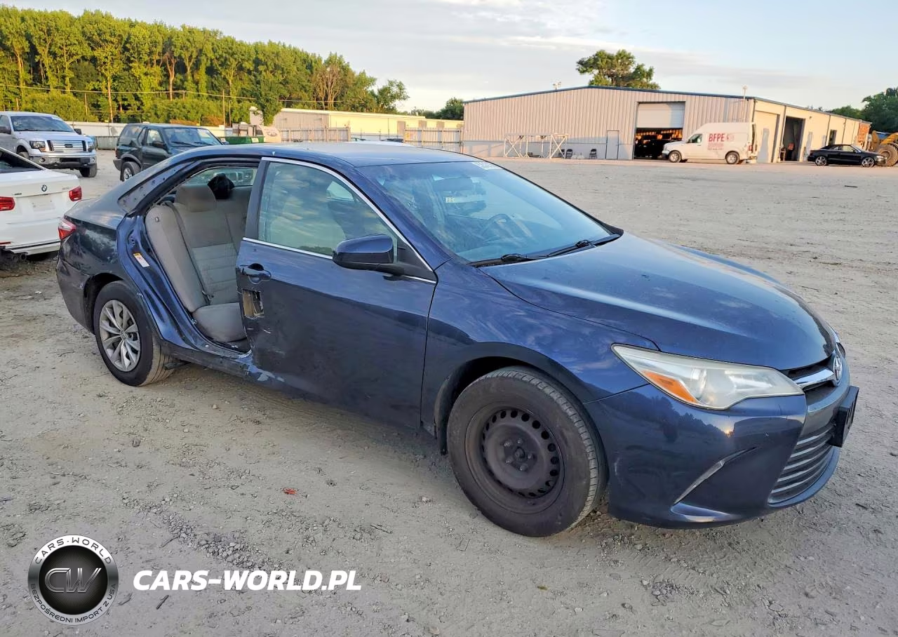 2016 Toyota Camry Le VIN:4T4BF1FK8GR516682 - 4