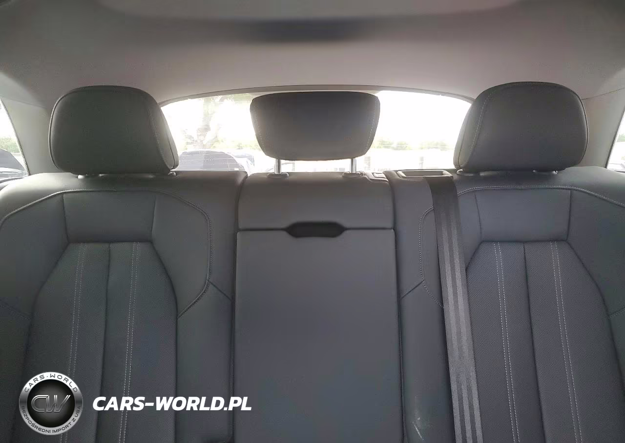 2025 Audi Q5 Premium Plus VIN:WA12AAGUXS2021072 - 10