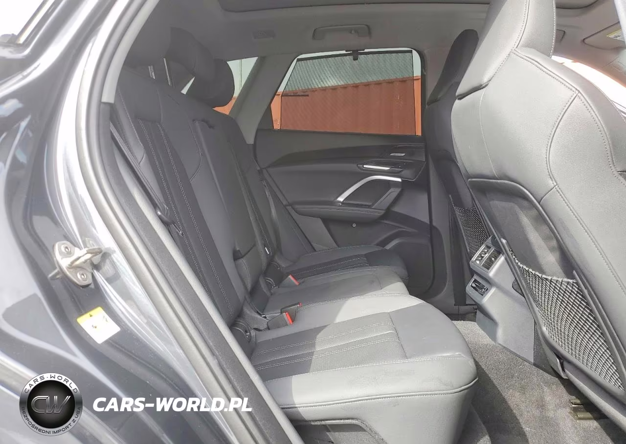 2025 Audi Q5 Premium Plus VIN:WA12AAGUXS2021072 - 11