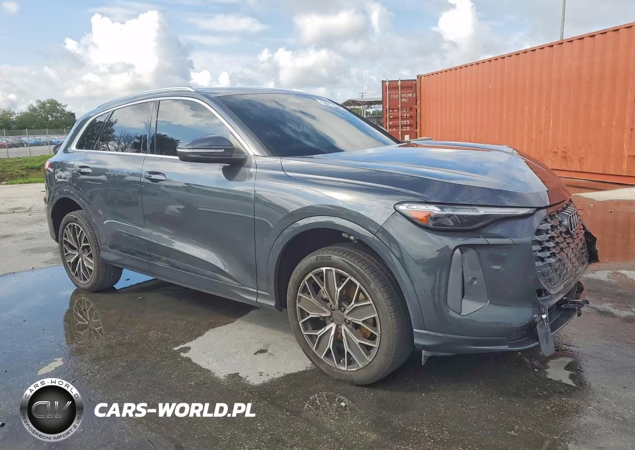 2025 Audi Q5 Premium Plus VIN:WA12AAGUXS2021072 - 4