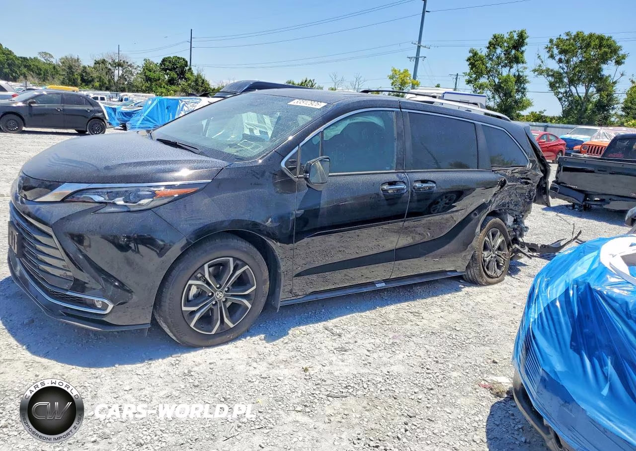 2025 Toyota Sienna Platinum 7-Passenger