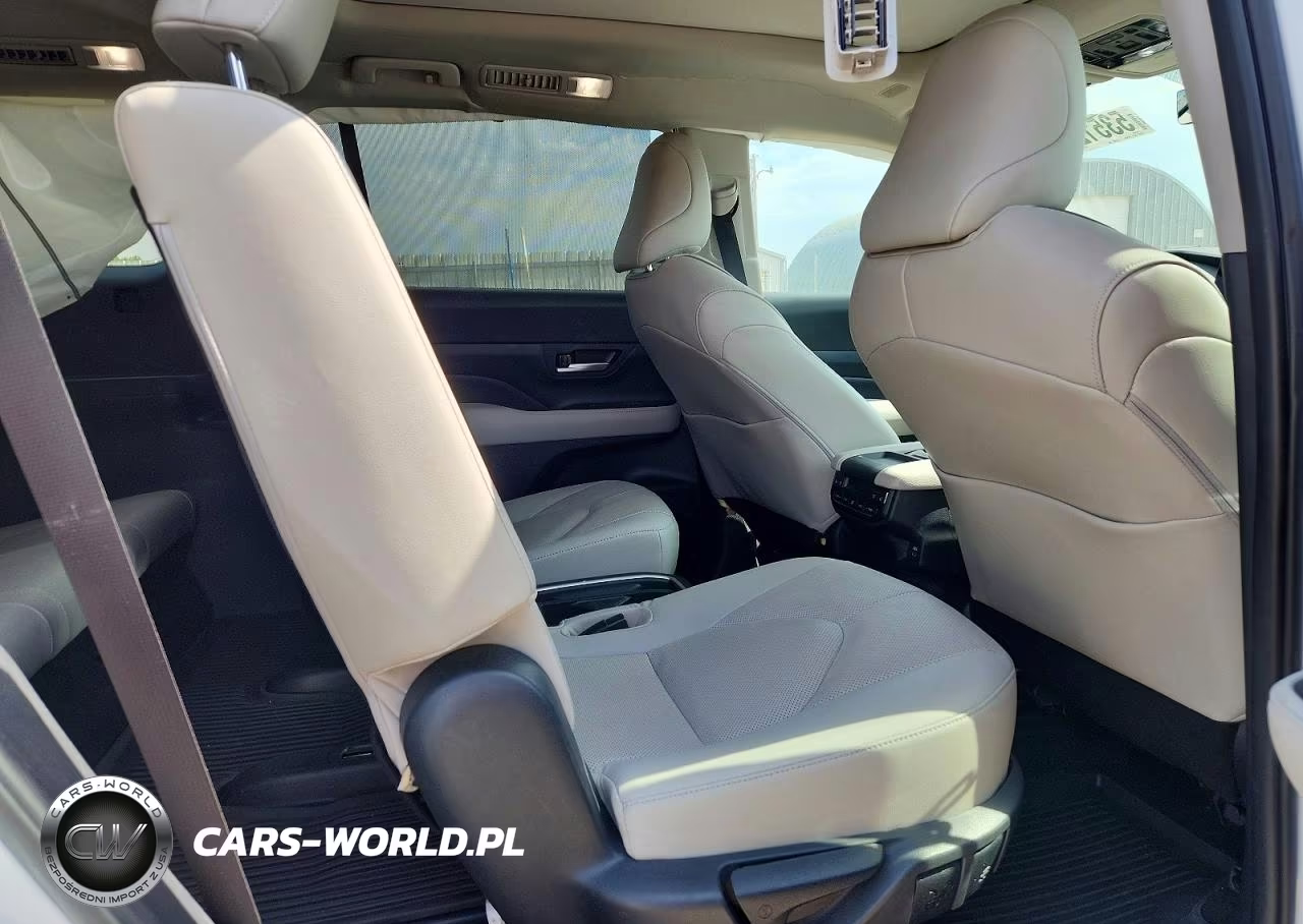 2024 Toyota Grand Highlander Platinum VIN:5TDAAAB51RS042705 - 10