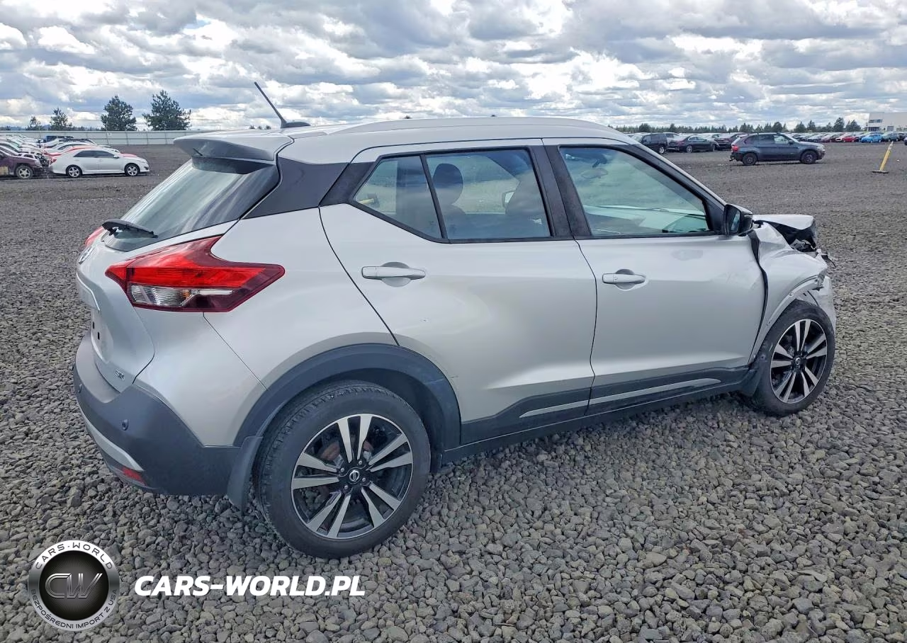 2020 Nissan Kicks Sr VIN:3N1CP5DV0LL532709 - 3