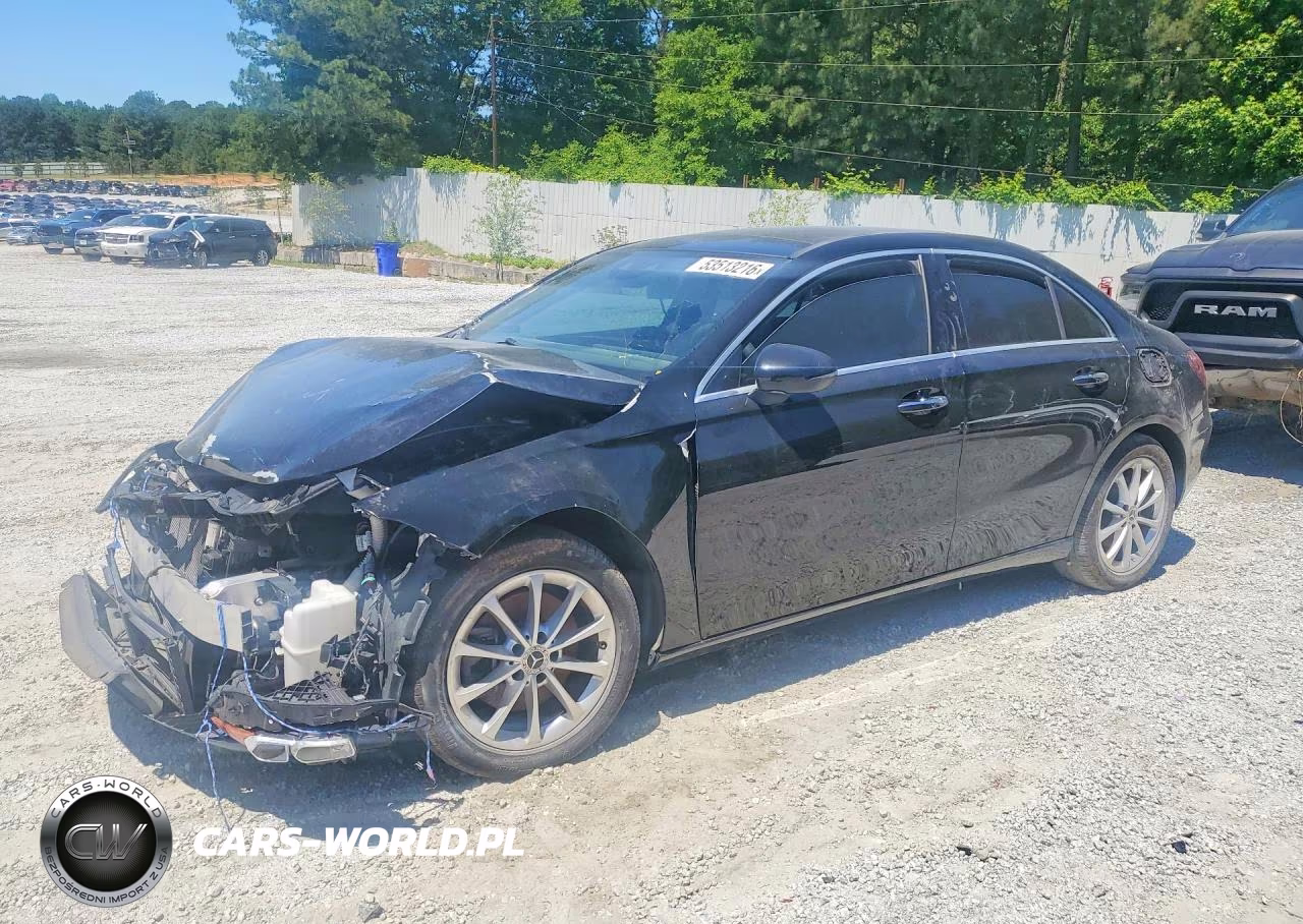 2019 Mercedes-Benz A 220