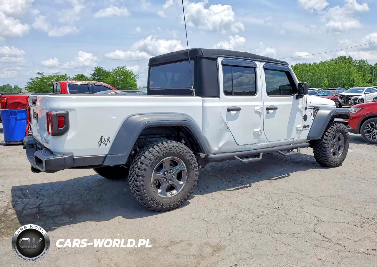 2020 Jeep Gladiator Sport VIN:1C6HJTAG2LL113231 - 3