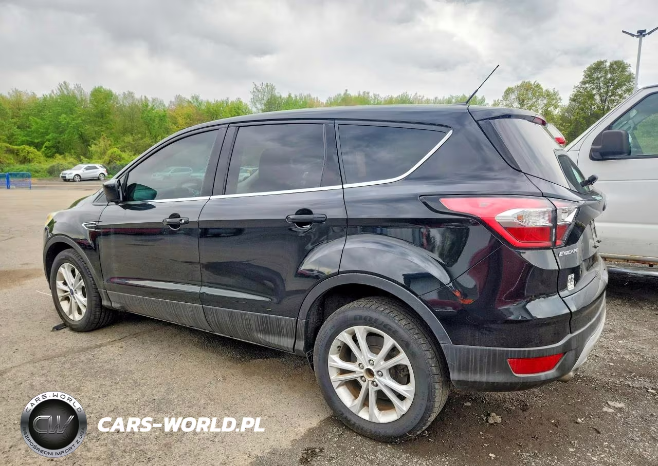 2017 Ford Escape Se VIN:1FMCU9GDXHUC32829 - 2