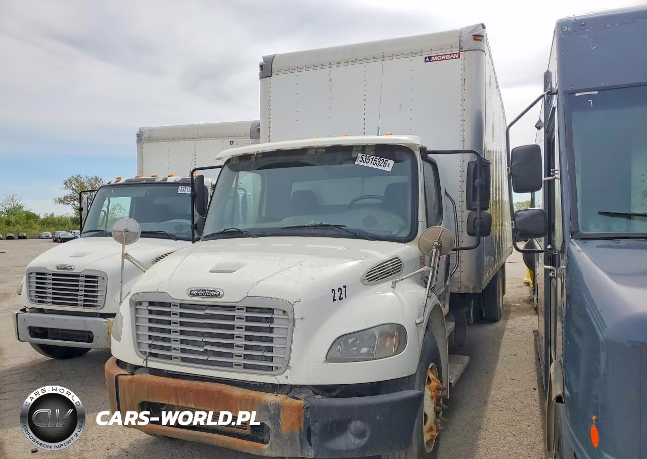 2013 Freightliner Business Class M2 Box Truck