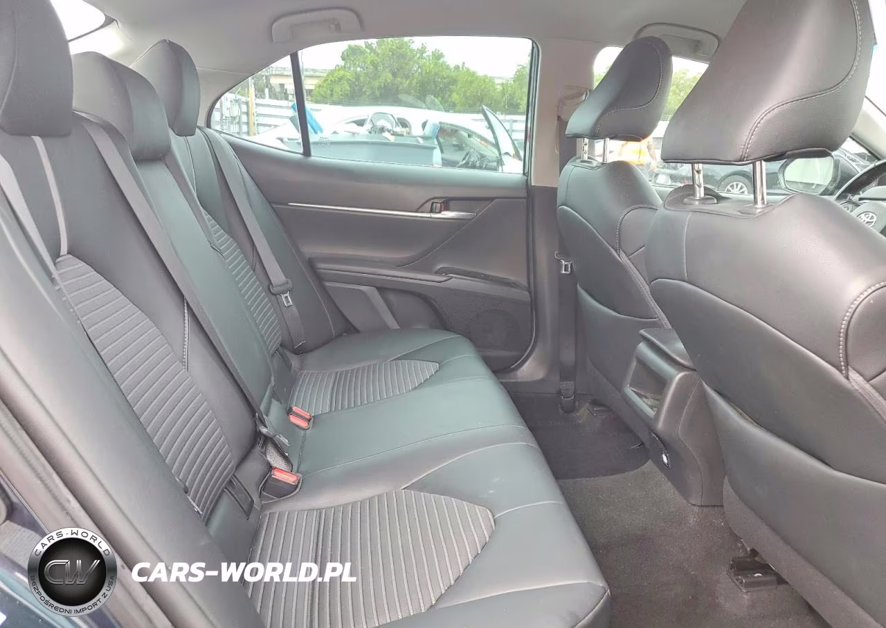 2018 Toyota Camry Se VIN:4T1B11HK8JU643266 - 10