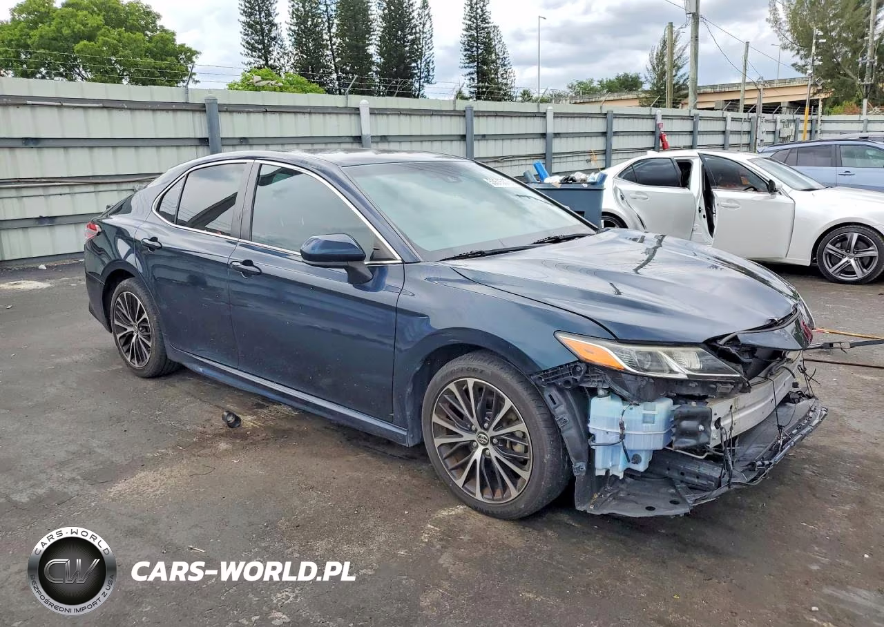 2018 Toyota Camry Se VIN:4T1B11HK8JU643266 - 4