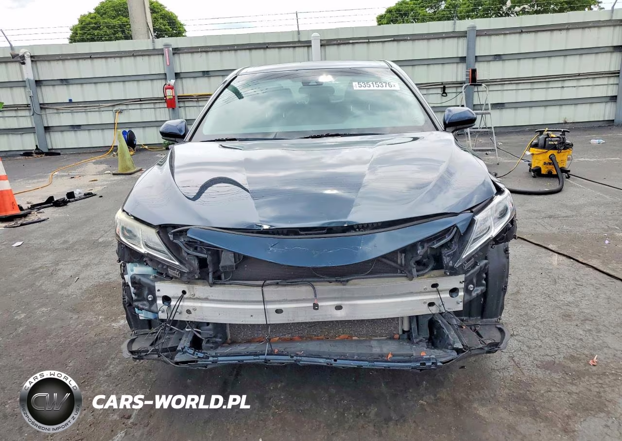 2018 Toyota Camry Se VIN:4T1B11HK8JU643266 - 5