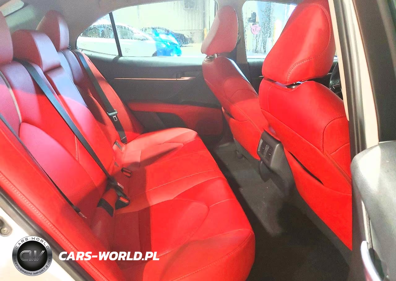 2018 Toyota Camry Xse VIN:4T1B61HK0JU052690 - 10