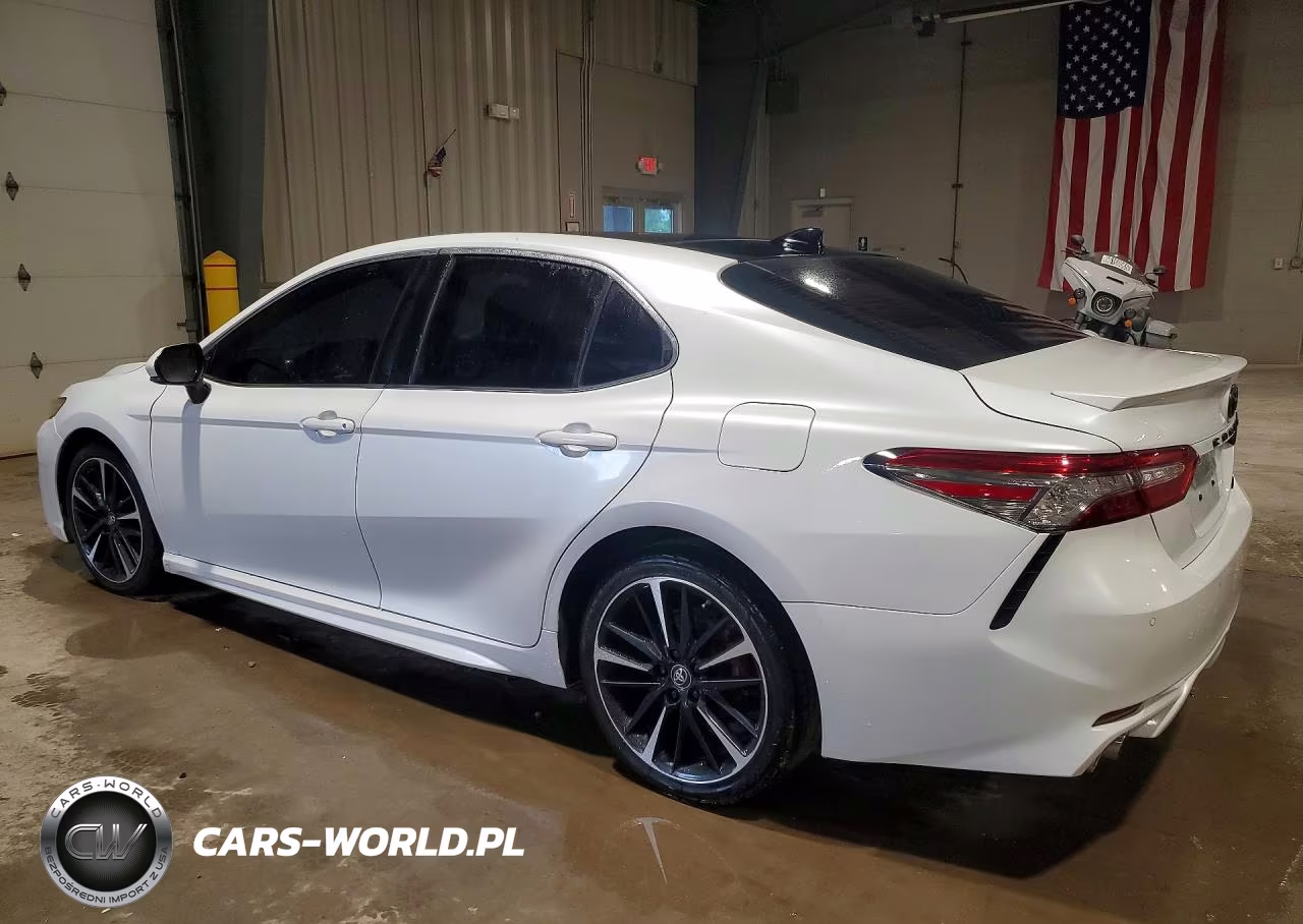 2018 Toyota Camry Xse VIN:4T1B61HK0JU052690 - 2
