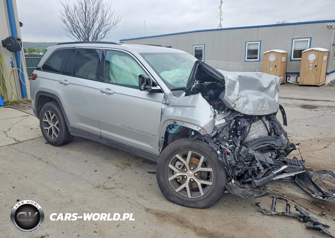 2025 Jeep Grand Cherokee Limited VIN:1C4RJHBG8SC336283 - 4