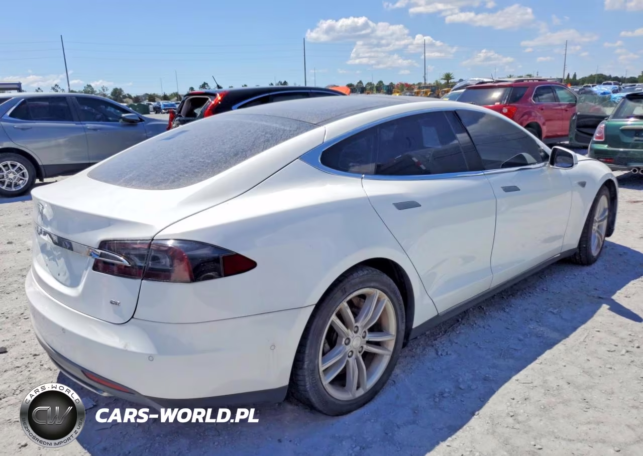 2014 Tesla Model S VIN:5YJSA1S13EFP65505 - 3