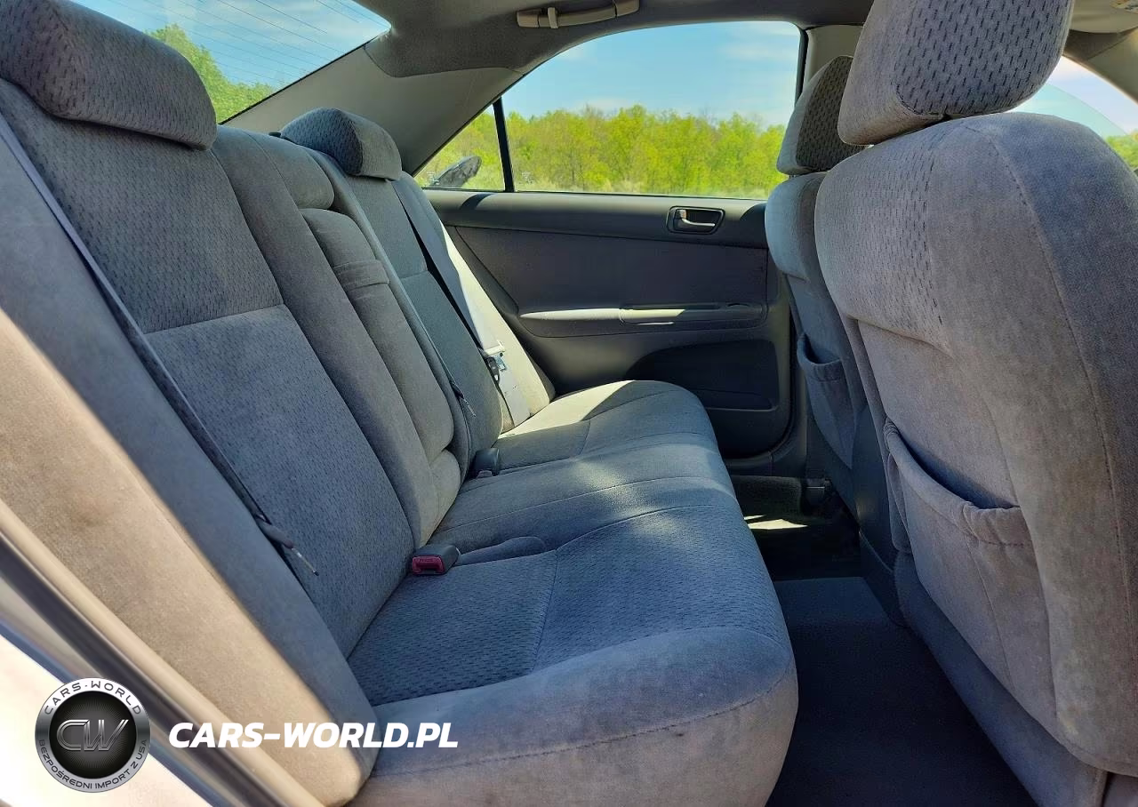 2004 Toyota Camry Le VIN:4T1BE32K94U929902 - 10