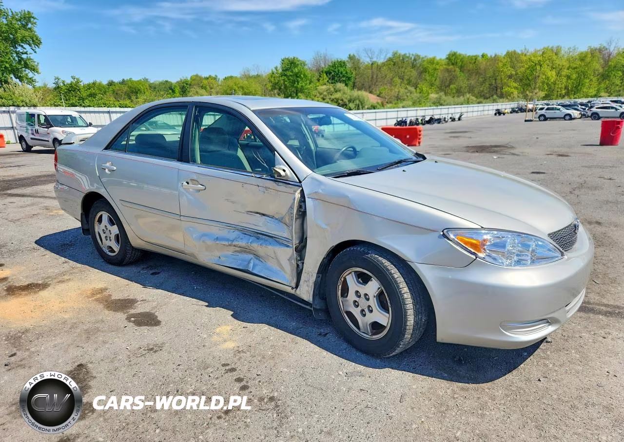 2004 Toyota Camry Le VIN:4T1BE32K94U929902 - 4