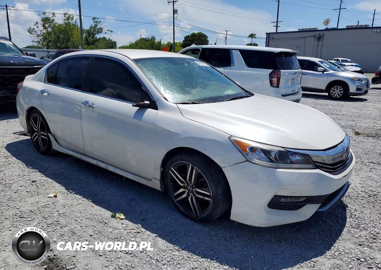 2017 Honda Accord Sport Special Edition VIN:1HGCR2F16HA231331 - 4