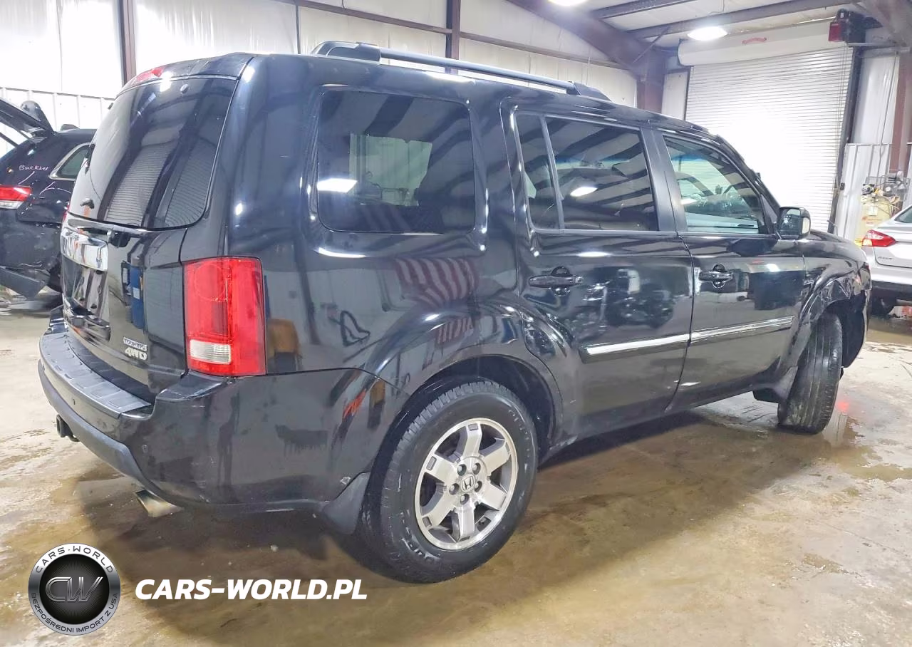2011 Honda Pilot Touring VIN:5FNYF4H95BB003217 - 3