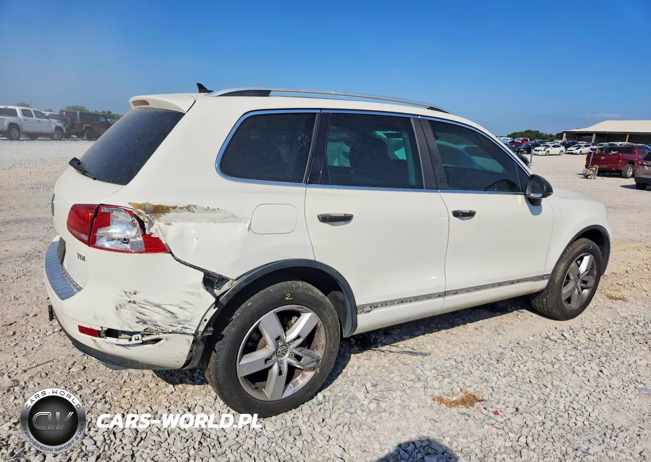 2011 Volkswagen Touareg V6 Tdi VIN:WVGFK9BP9BD002369 - 3