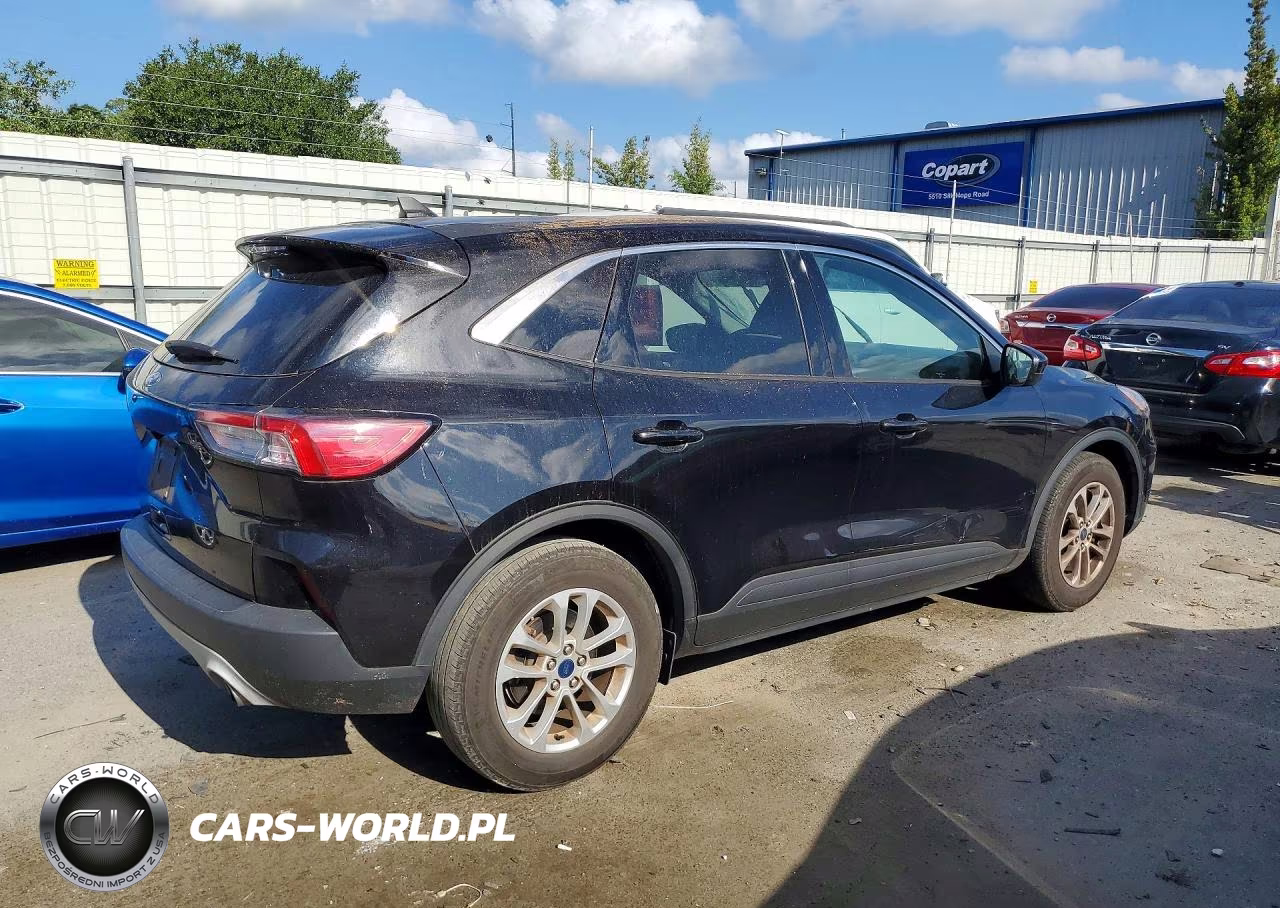 2021 Ford Escape Se VIN:1FMCU0G62MUA98437 - 3