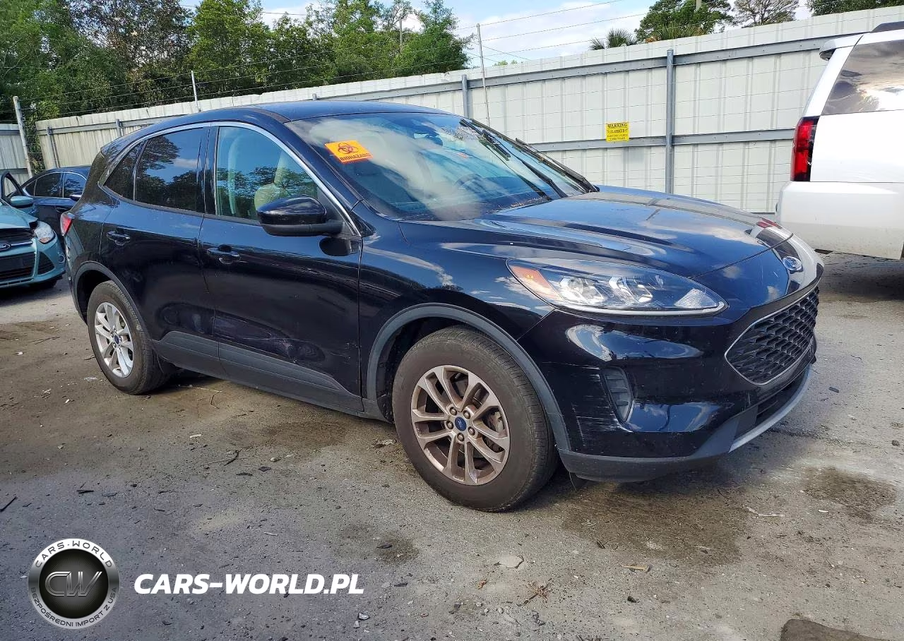 2021 Ford Escape Se VIN:1FMCU0G62MUA98437 - 4