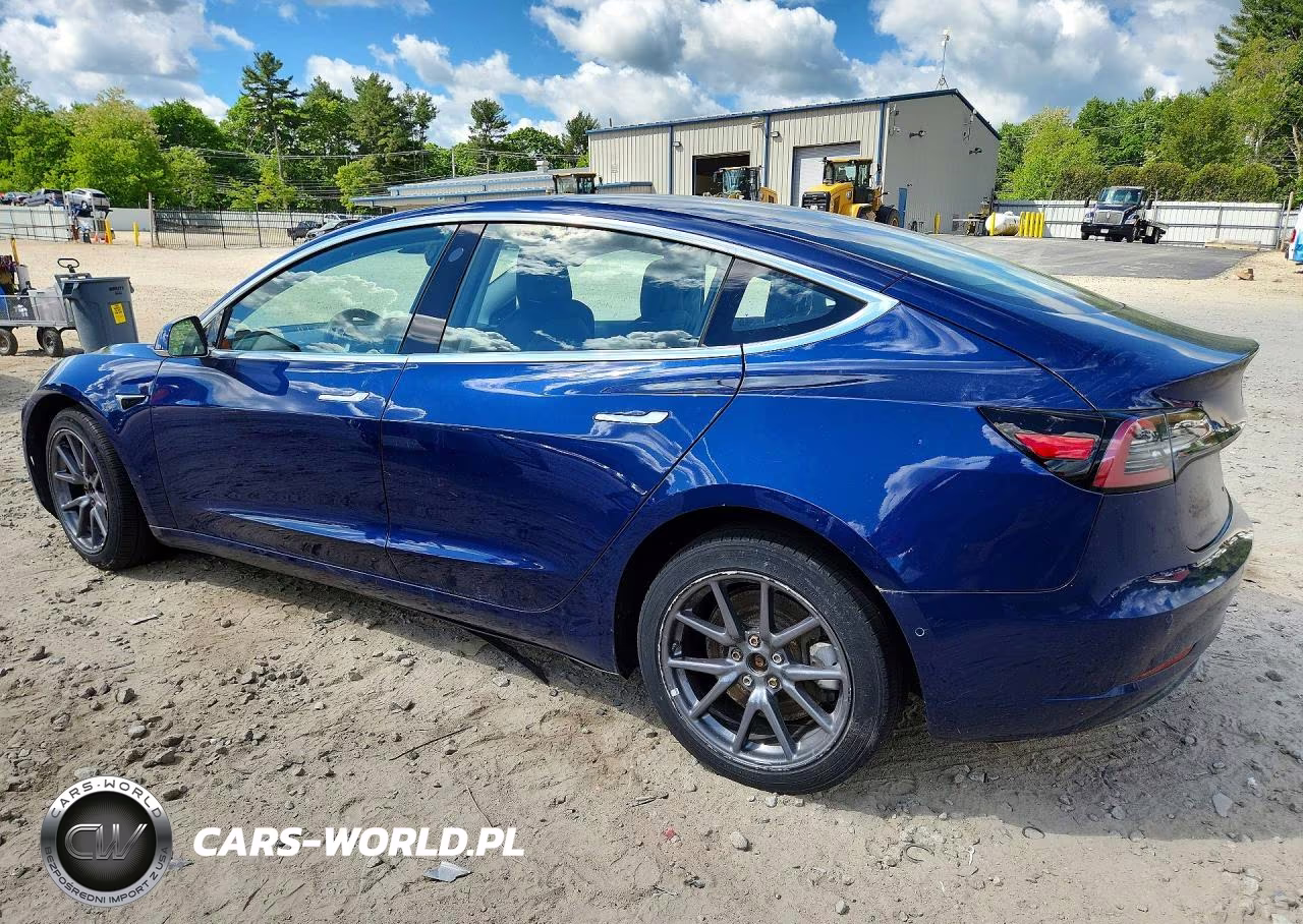 2018 Tesla Model 3 VIN:5YJ3E1EB1JF054134 - 2