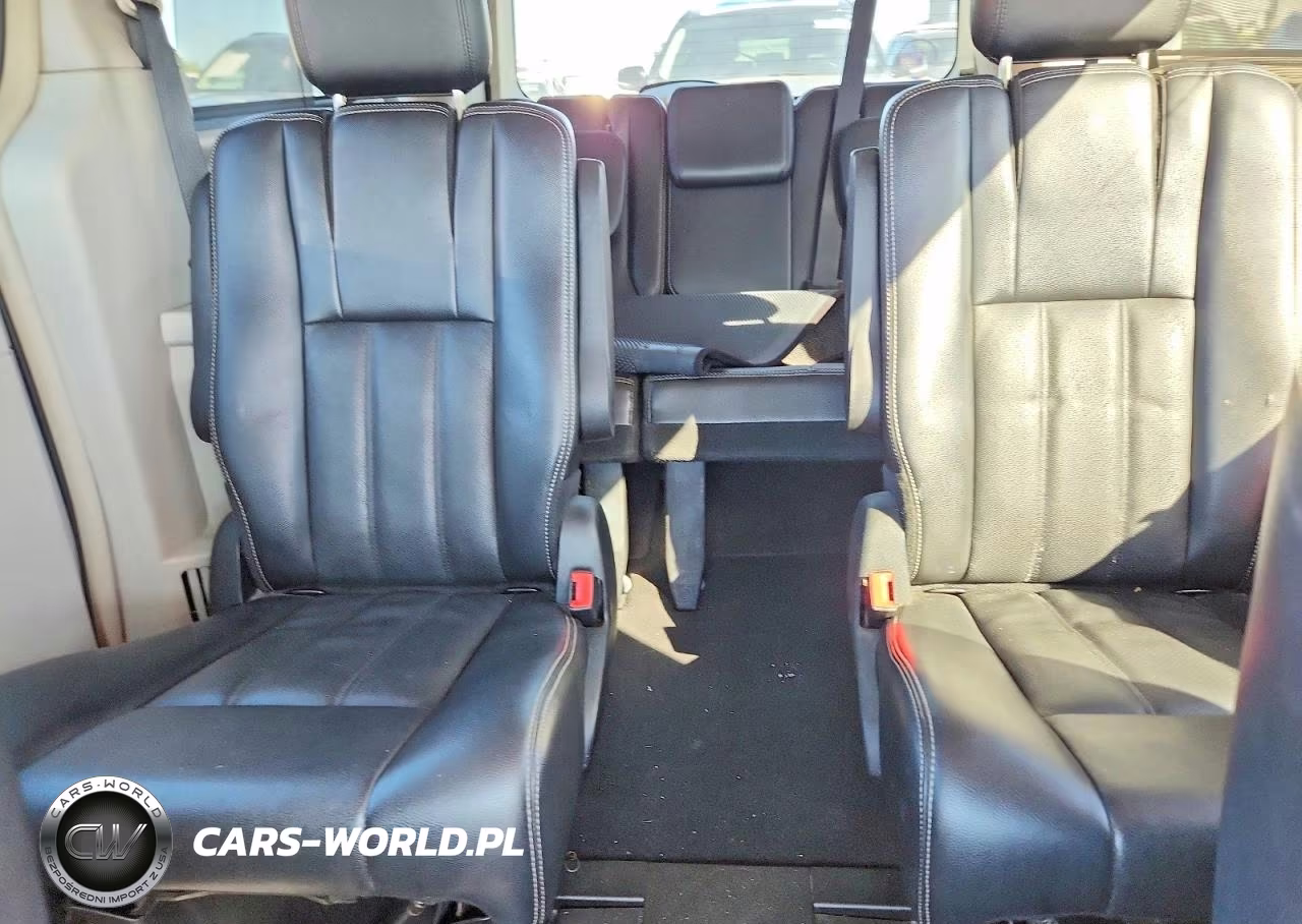 2012 Chrysler Town & Country Touring L VIN:2C4RC1CG8CR288972 - 10