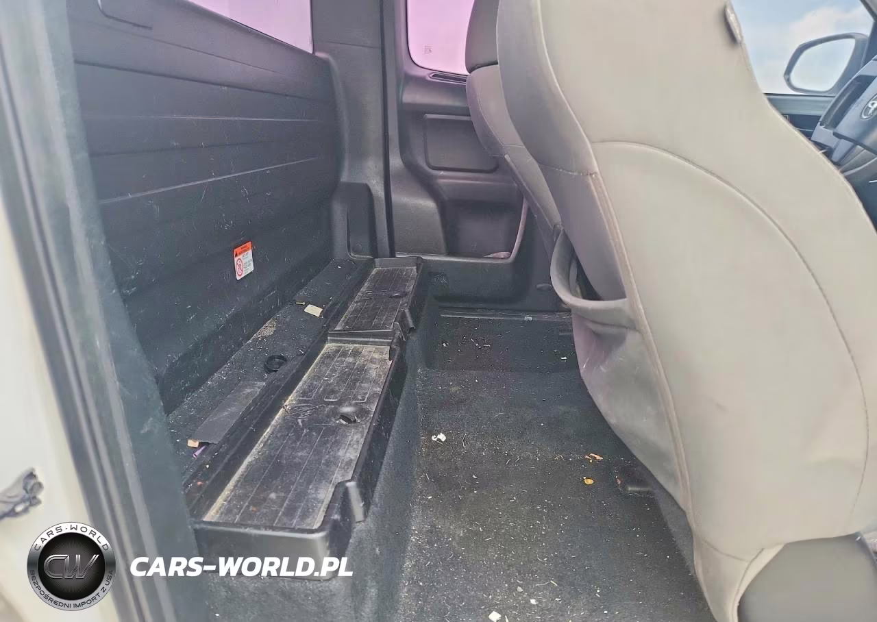 2017 Toyota Tacoma Sr VIN:5TFRX5GN9HX081195 - 10