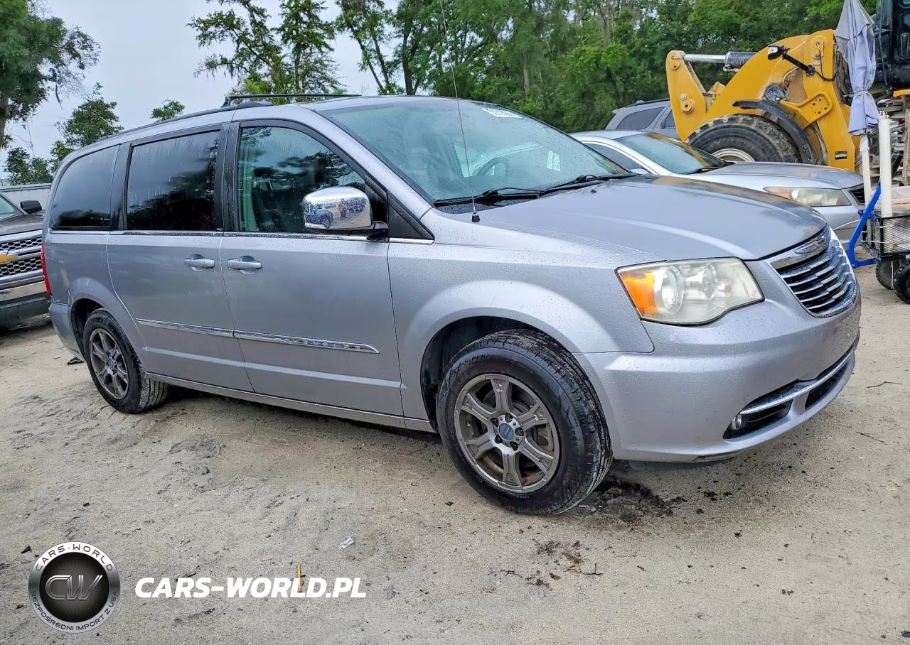 2013 Chrysler Town & Country Touring L VIN:2C4RC1CG1DR583588 - 4